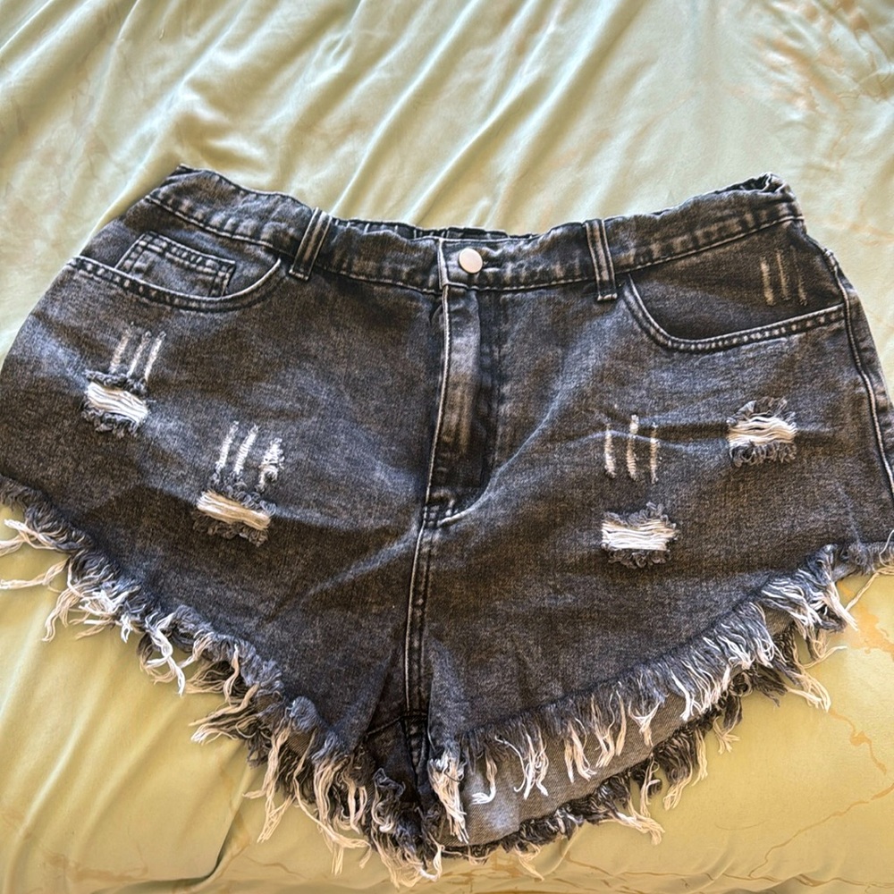 SHEIN - black denim shorts